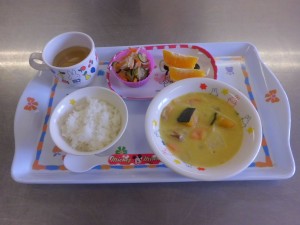 今日の給食　シチュー