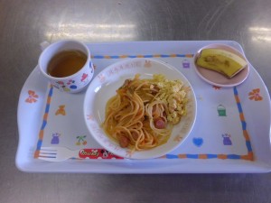 今日の給食　ナポリタンスパゲティー