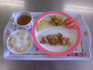 今日の給食　ガイヤーン