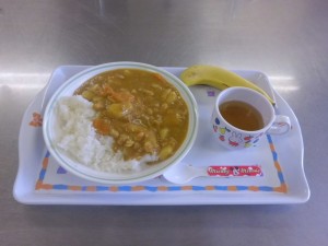 今日の給食　カレー