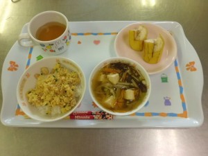 今日の給食　親子丼