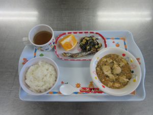 今日の給食　麻婆豆腐