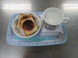 今日の給食　レバーの甘辛煮